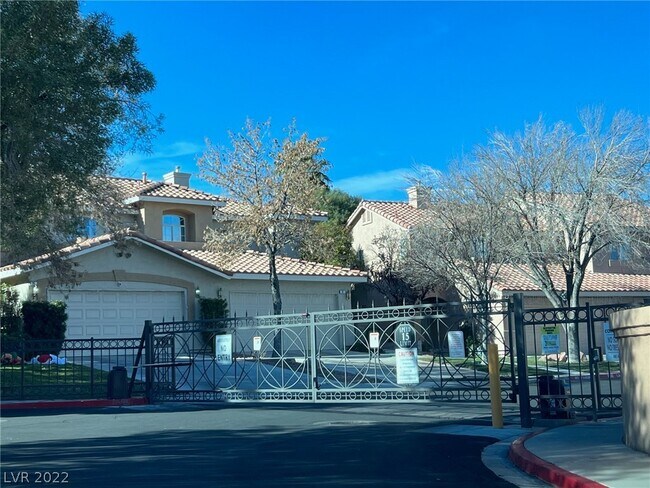 Building Photo - 118 Broken Rock Dr