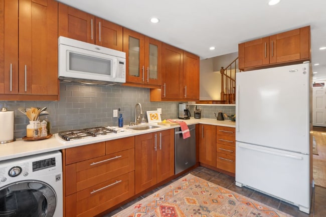 Building Photo - 311 S Regester St