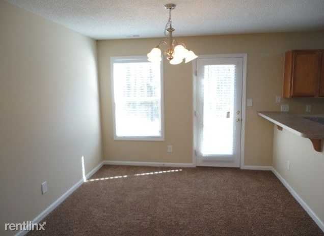 Building Photo - 7 Toms Rock Pl