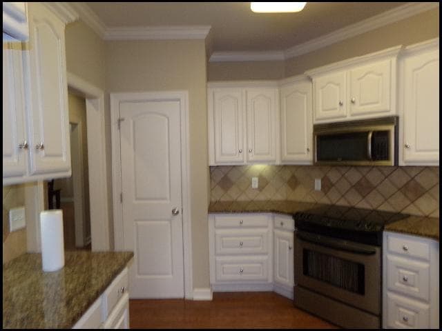Building Photo - 31 Bristol Ct