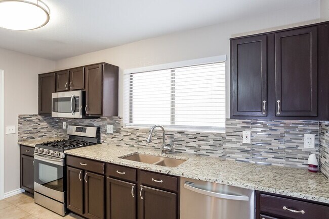 Foto del edificio - 2809 E Cherry Hills Dr