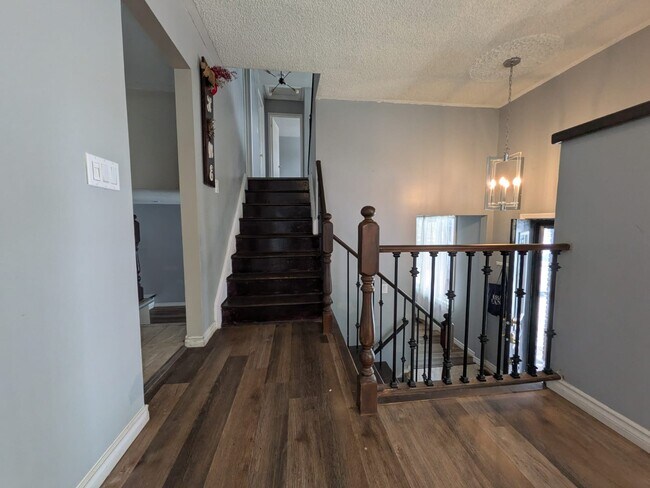 Photo du bâtiment - 98 Glendale Rd