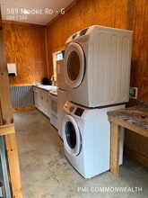 Building Photo - 589 Moore Rd
