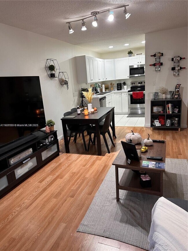 Foto del edificio - 9301 SW 92nd Ave