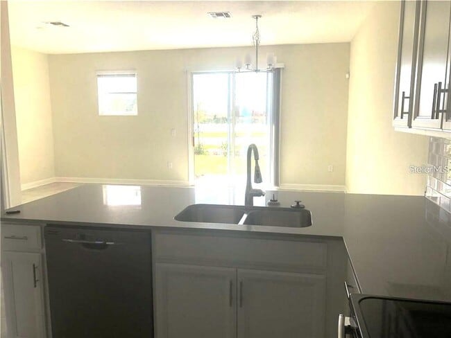 Foto del edificio - 4622 Tribute Trail