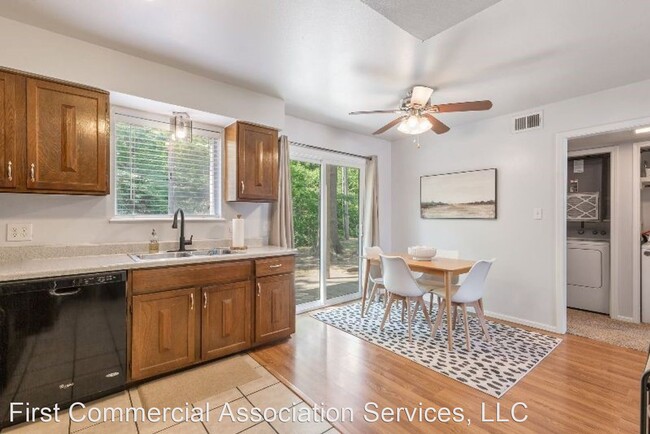 Building Photo - 1 br, 1 bath House - 6849 S Toledo unit 356