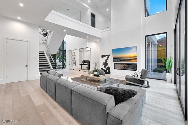 Building Photo - 641 Starboard Dr