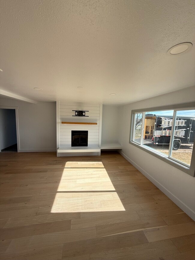 Foto del edificio - 633 E Pinion Ridge Rd