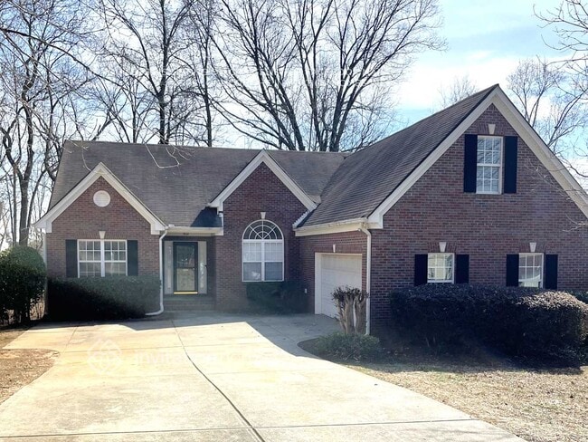 Building Photo - 695 James Ridge Dr