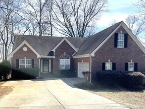 Building Photo - 695 James Ridge Dr