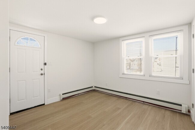 Foto del edificio - 196 2nd St