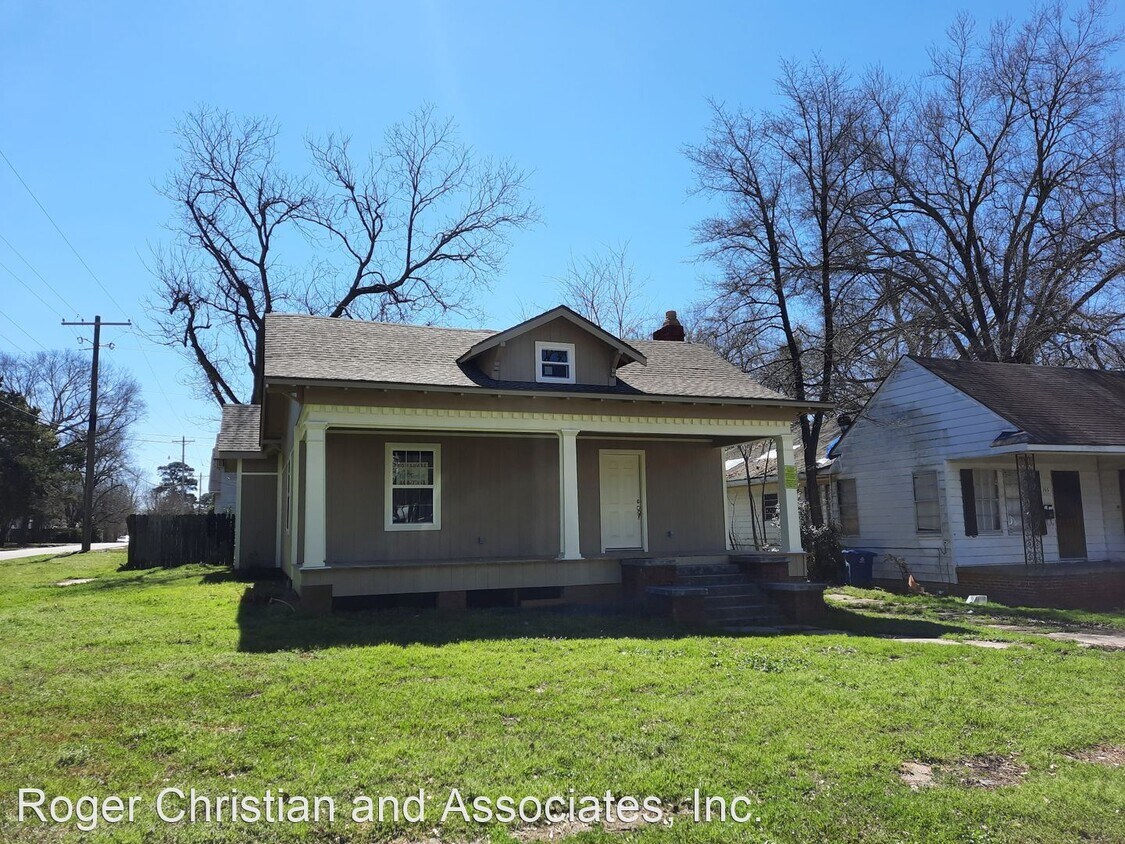 Primary Photo - 3 br, 1 bath House - 159 E. Jordan Street