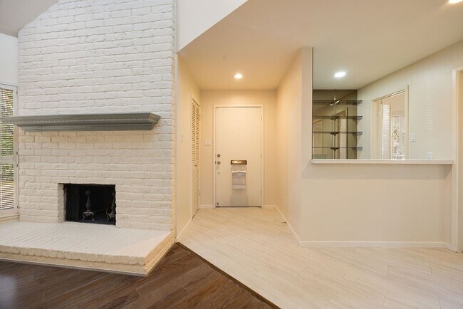 Foto del edificio - 1856 S Gessner Rd