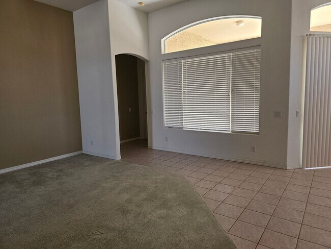 Foto del edificio - Unfurnished Long Term - Photos Coming Soon