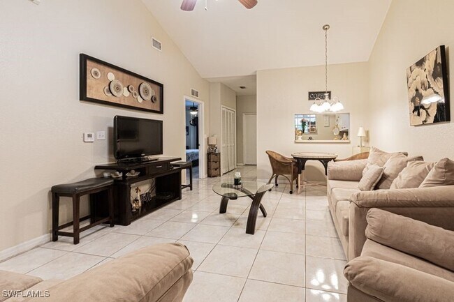 Foto del edificio - 8416 Bernwood Cove Loop