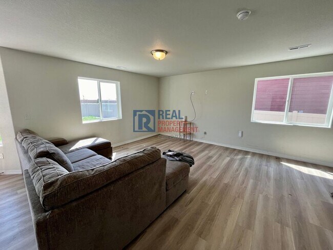 Building Photo - 7363 Coppermine Ct