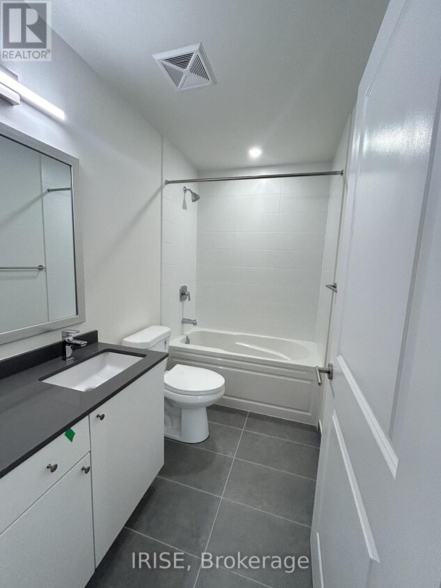 Building Photo - 3260 Sheppard Ave E