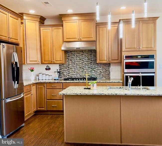 Building Photo - 706 Hackberry Ct
