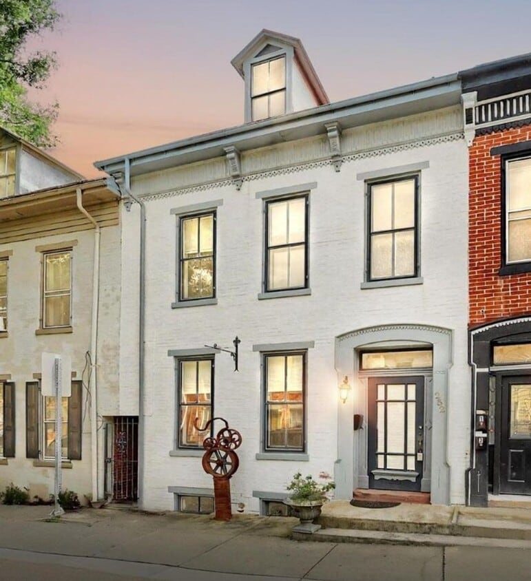 Foto principal - Coming Soon! Beautiful 3 Bedroom, 1 Bath C...