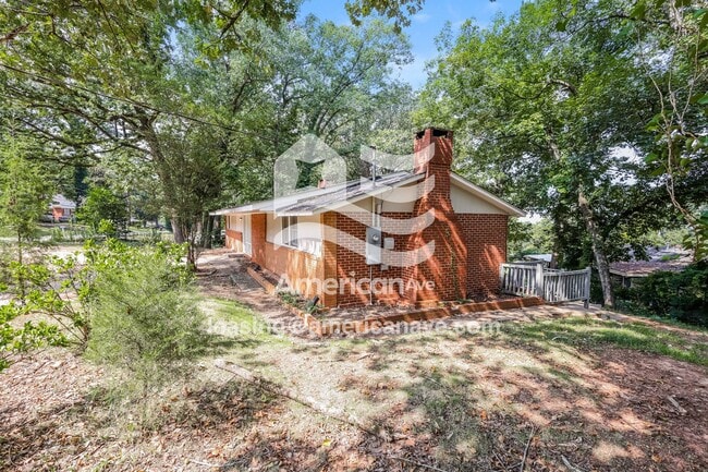 Building Photo - 3965 Mosley Dr