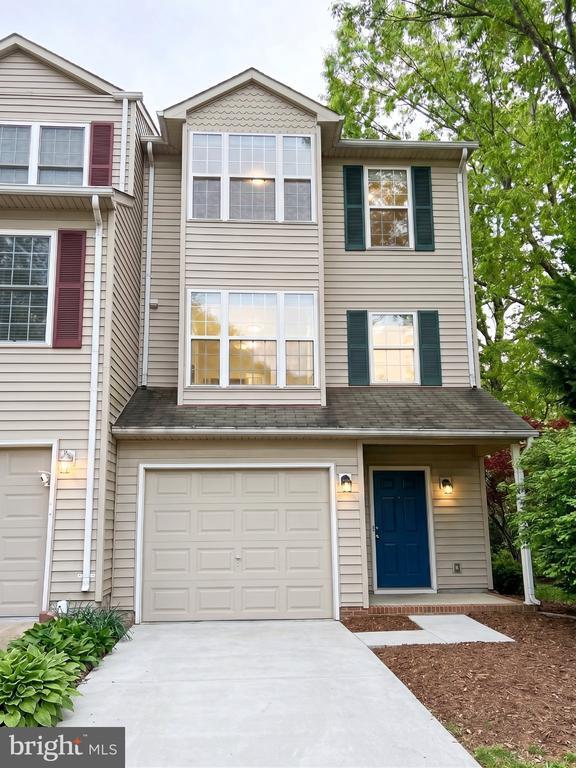 Building Photo - 5635 Gosling Dr