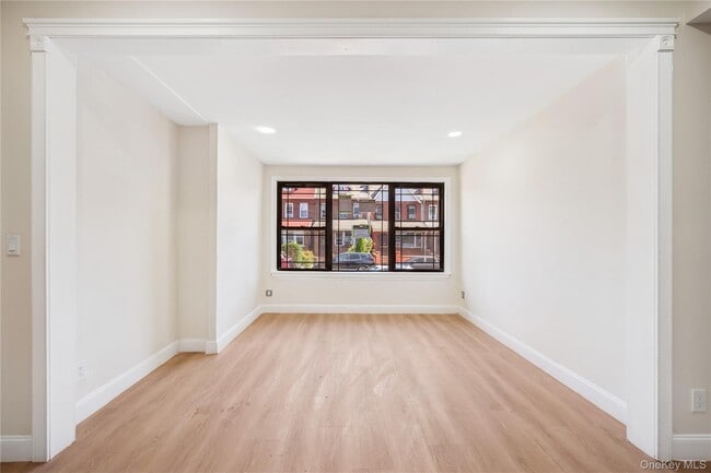 Foto del edificio - 32-50-50 87th St