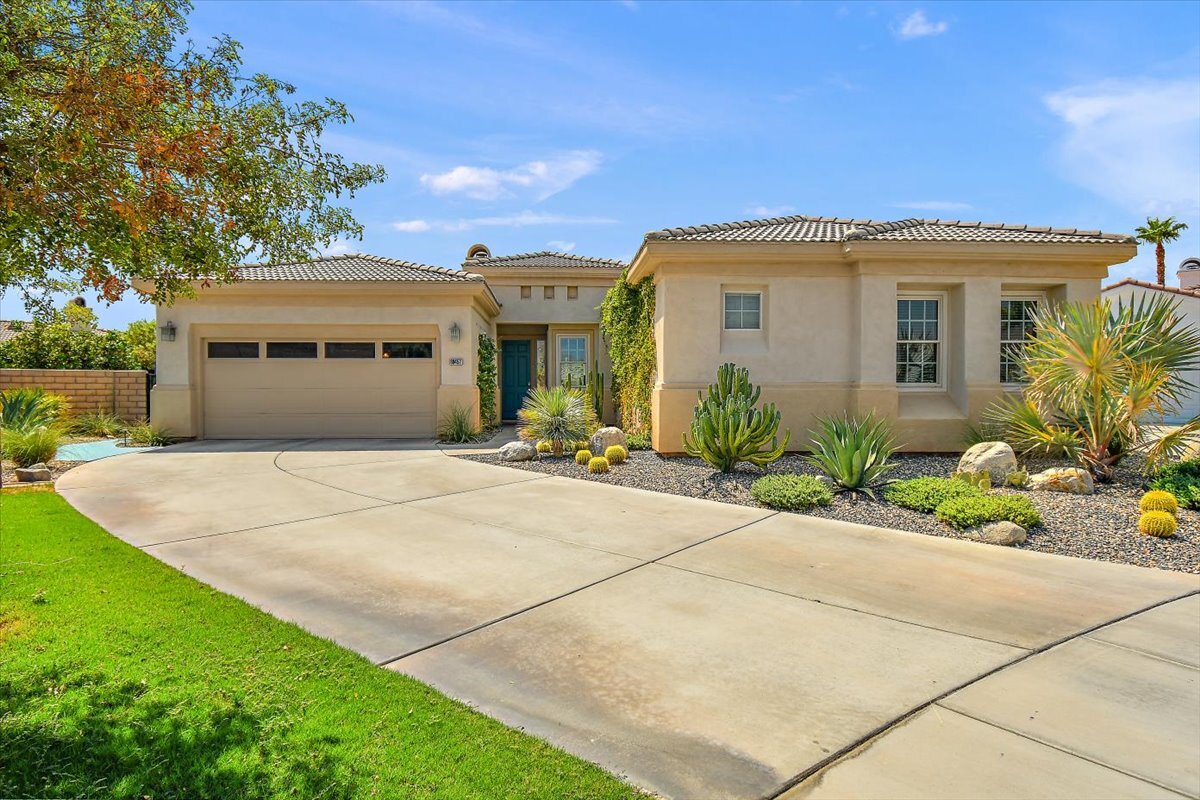 Front - 69457 Turnberry Ct