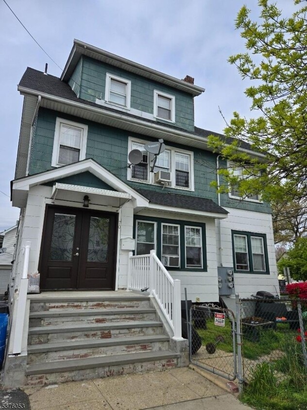 Foto principal - 70 Overlook Ave