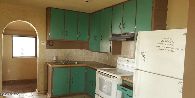 Foto del edificio - Canaga Property