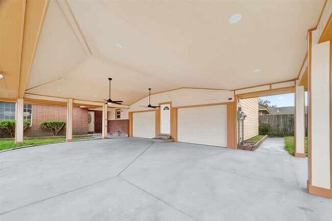 Building Photo - 807 Ruth St
