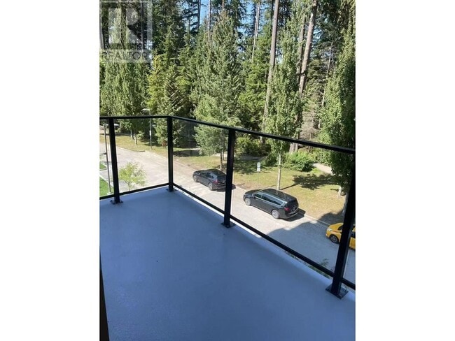 Photo du bâtiment - 5608-5608 Berton Ave