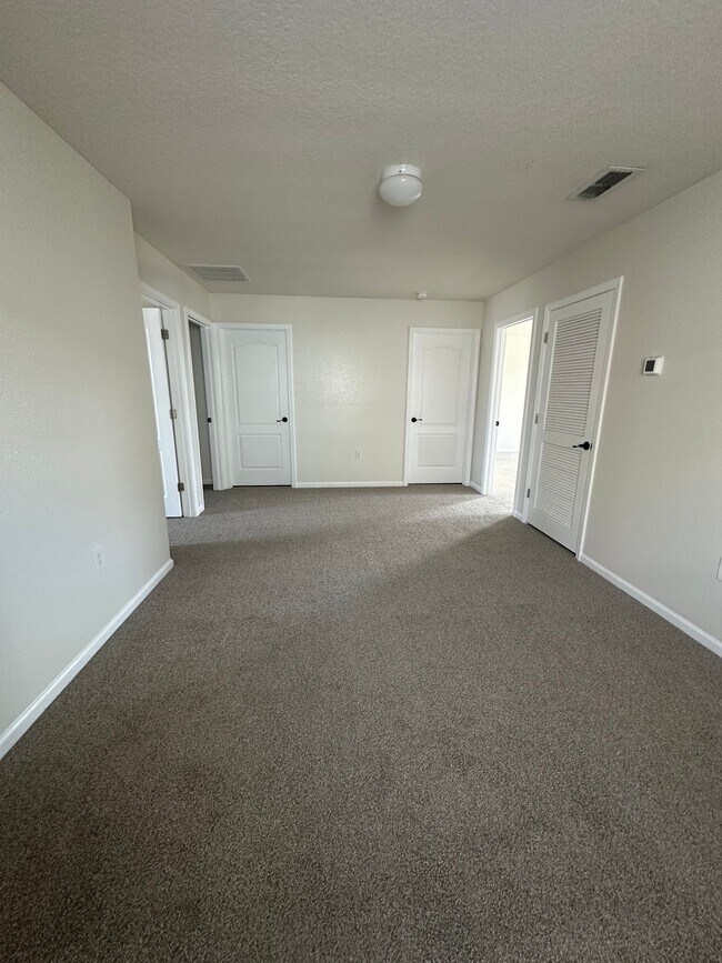 Foto del edificio - 2528 Acorn Creek Rd