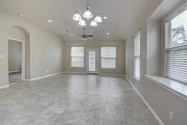 Foto del edificio - 129 N Kaupo Dr