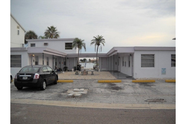 Building Photo - Bay Haven Apartments