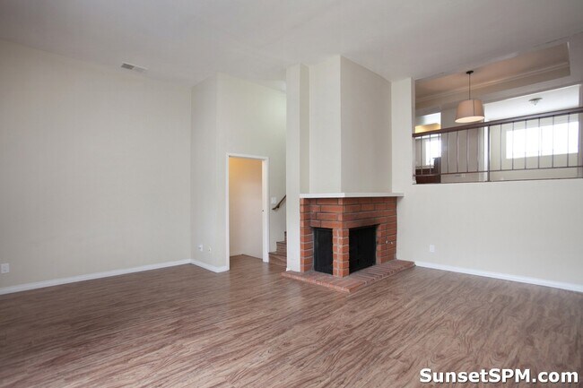 Building Photo - 4010 Mahaila Ave