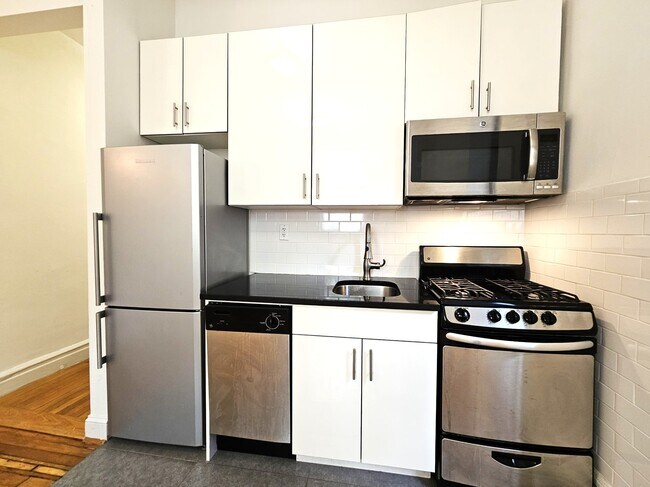 Foto del edificio - 664 W 163rd St