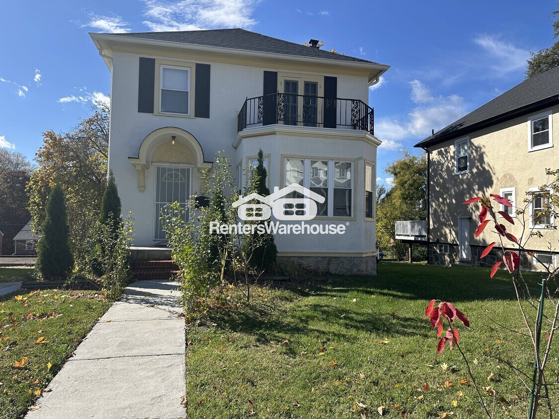 Primary Photo - 3703 Parkside Dr