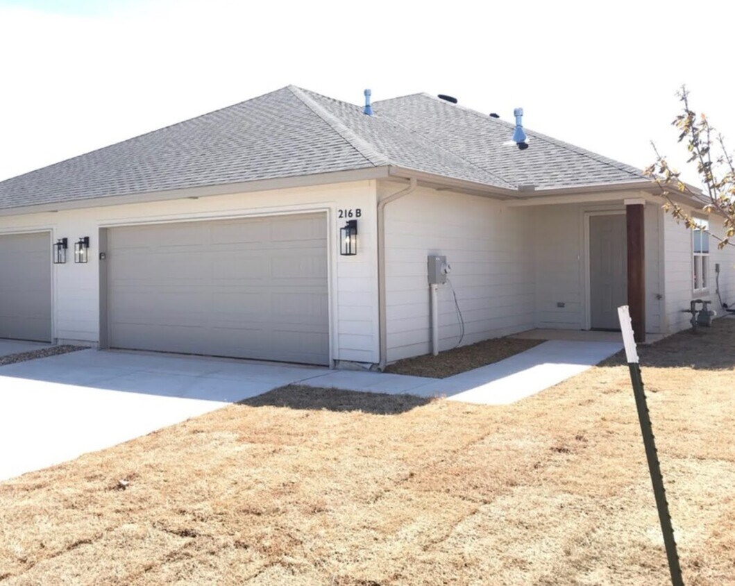Foto principal - 216 NW 122nd St
