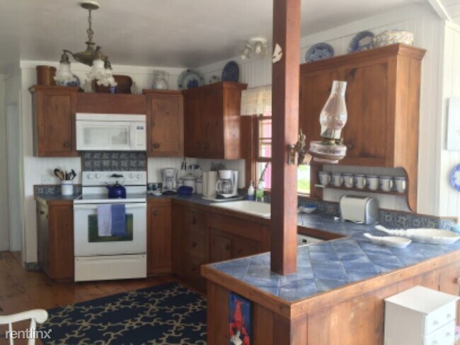 Foto del edificio - 5 br, 2.5 bath House - 188 E Shore Rd