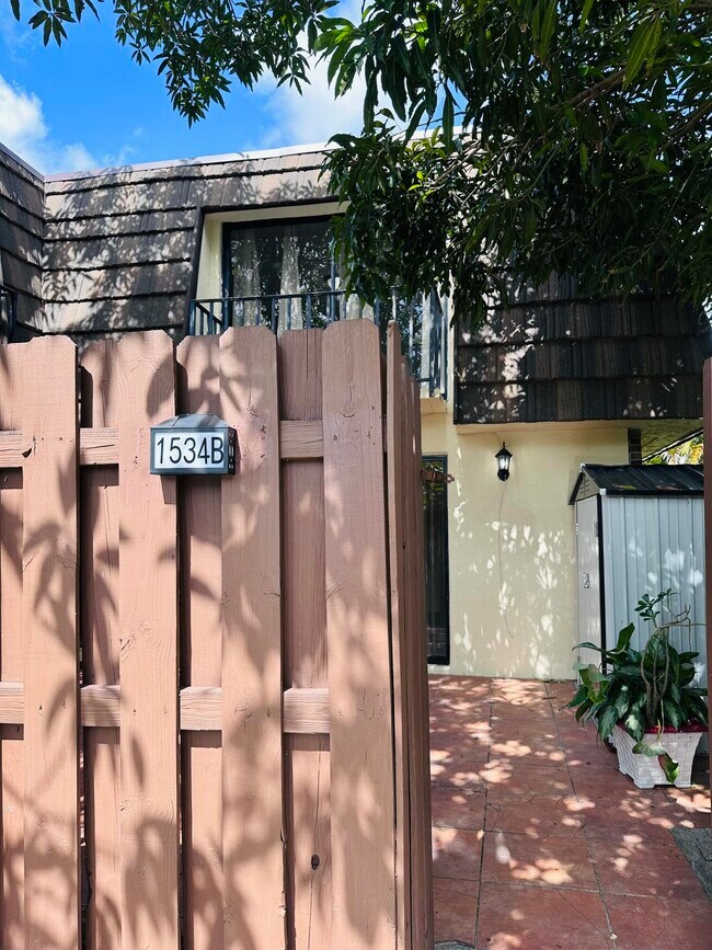 Foto del edificio - 1534 Forest Lakes Cir