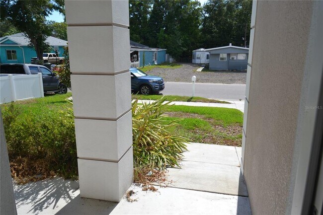 Building Photo - 281 Diogenes St