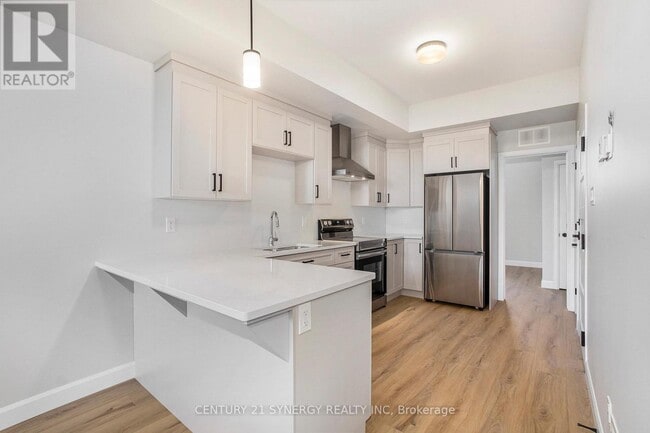 Building Photo - 63 Helen St