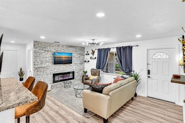 Foto del edificio - 4633 SW 28th Ave