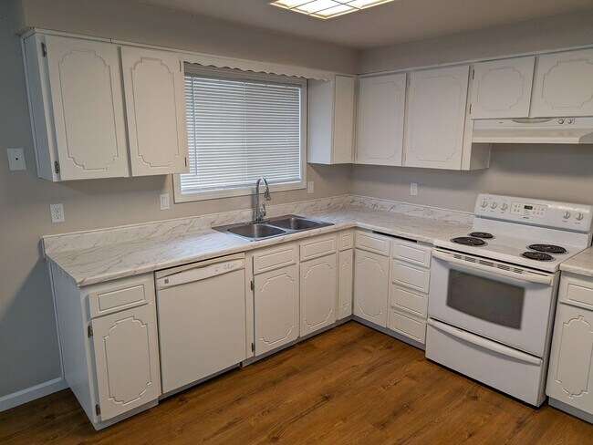 Foto del edificio - 1030 45th Ave NE