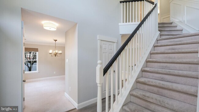 Foto del edificio - 516 Waterford Ct