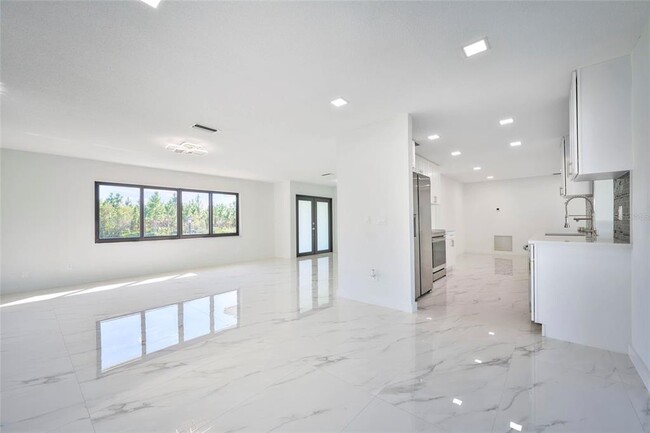 Foto del edificio - 2310 Laguna Dr