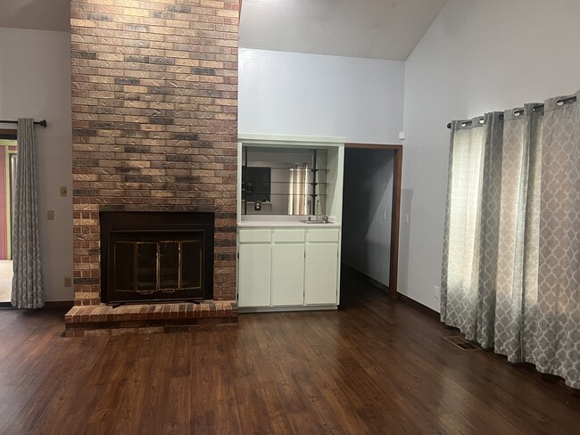 Building Photo - 12214 Banyan Ln