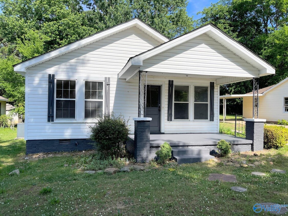 Primary Photo - 2508 Virginia Blvd NW