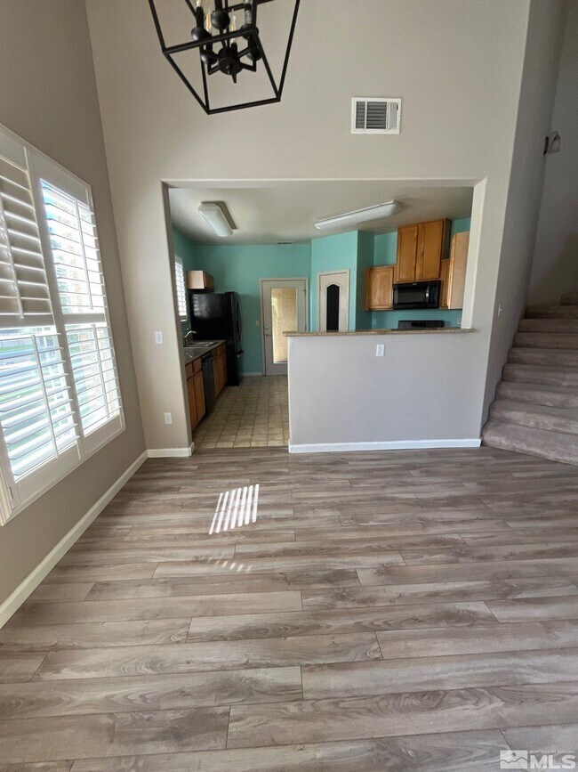 Foto del edificio - 1325 S Meadows Pkwy