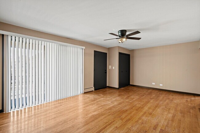 Foto del edificio - 2124 N Harlem Ave